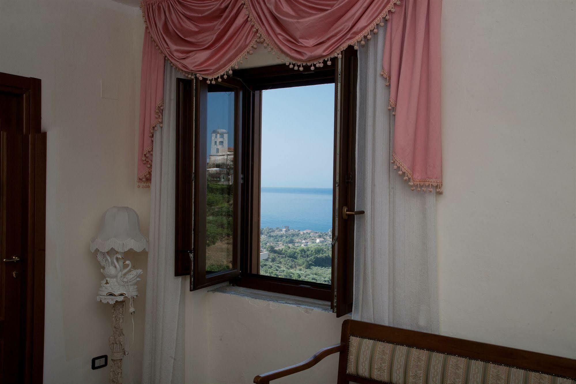 La Voce Del Mare Bed & Breakfast Казал Велино Екстериор снимка